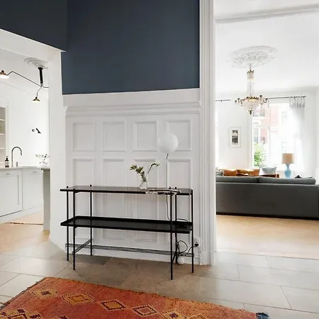 Frogner Central, Pool Table, 190 Sqm, 2 Bathrooms אוסלו