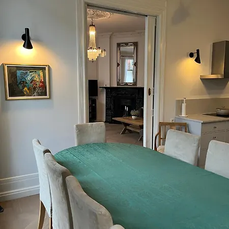 Frogner Central, Pool Table, 190 Sqm, 2 Bathrooms אוסלו