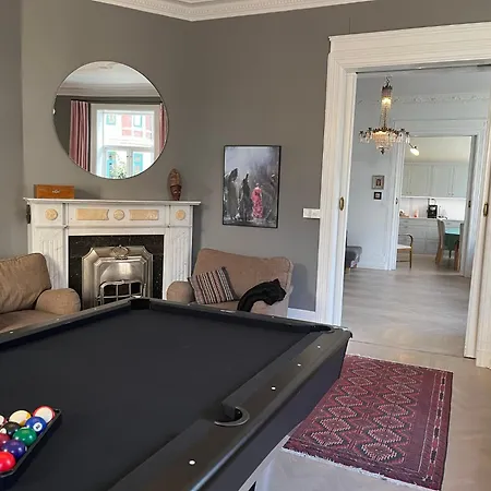 Frogner Central, Pool Table, 190 Sqm, 2 Bathrooms * אוסלו