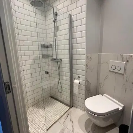 Frogner Central, Pool Table, 190 Sqm, 2 Bathrooms דירה אוסלו