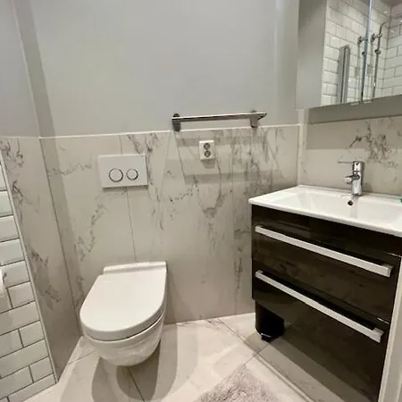 Frogner Central, Pool Table, 190 Sqm, 2 Bathrooms אוסלו